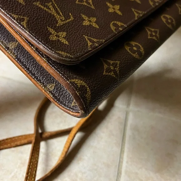 Louis Vuitton Twin Pochette GM Monogram Crossbody Bag - Picture 5 of 13